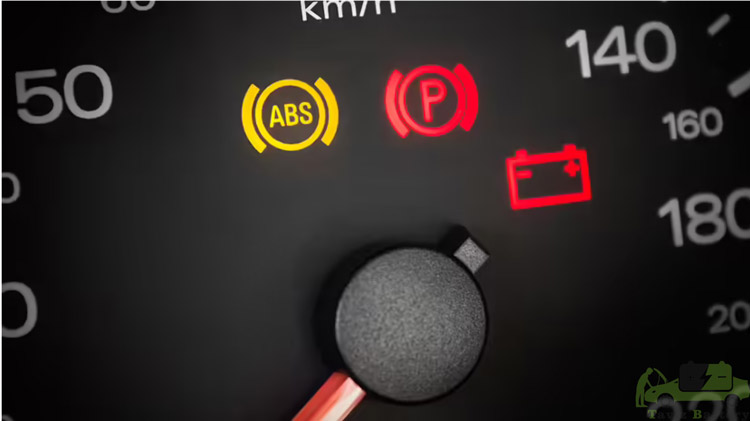 روشن شدن چراغ باتری روی داشبورد