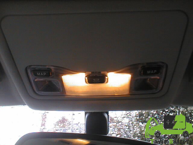 روشن ماندن چراغ سقفی ماشین